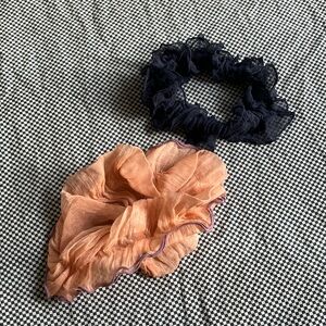 4/$20 Peach Ruffled Scrunchie & Navy Lace Scrunchie Set